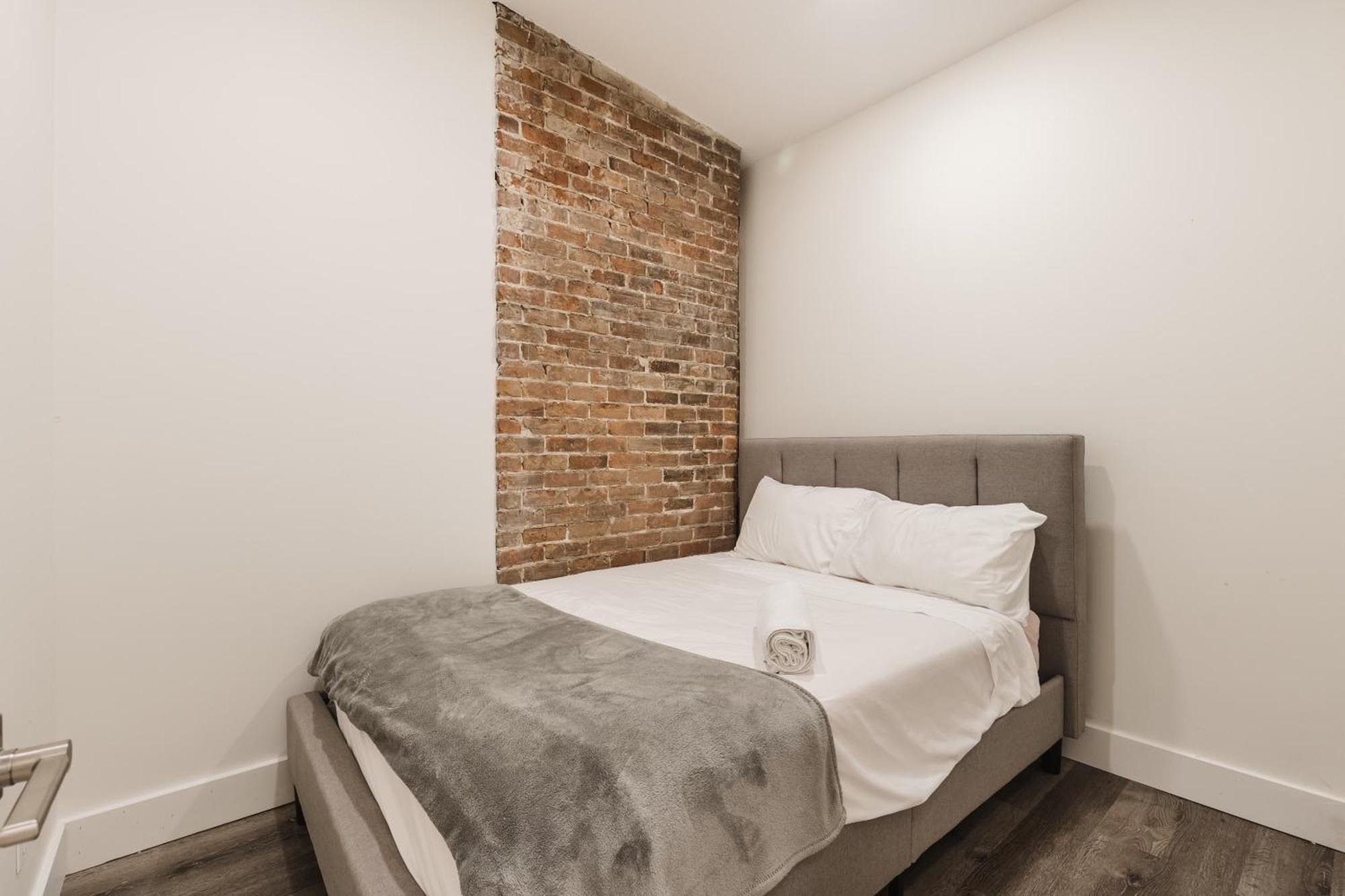 Elegant 3 Bedroom Apartment In Old Port - 302 Montreal Bagian luar foto