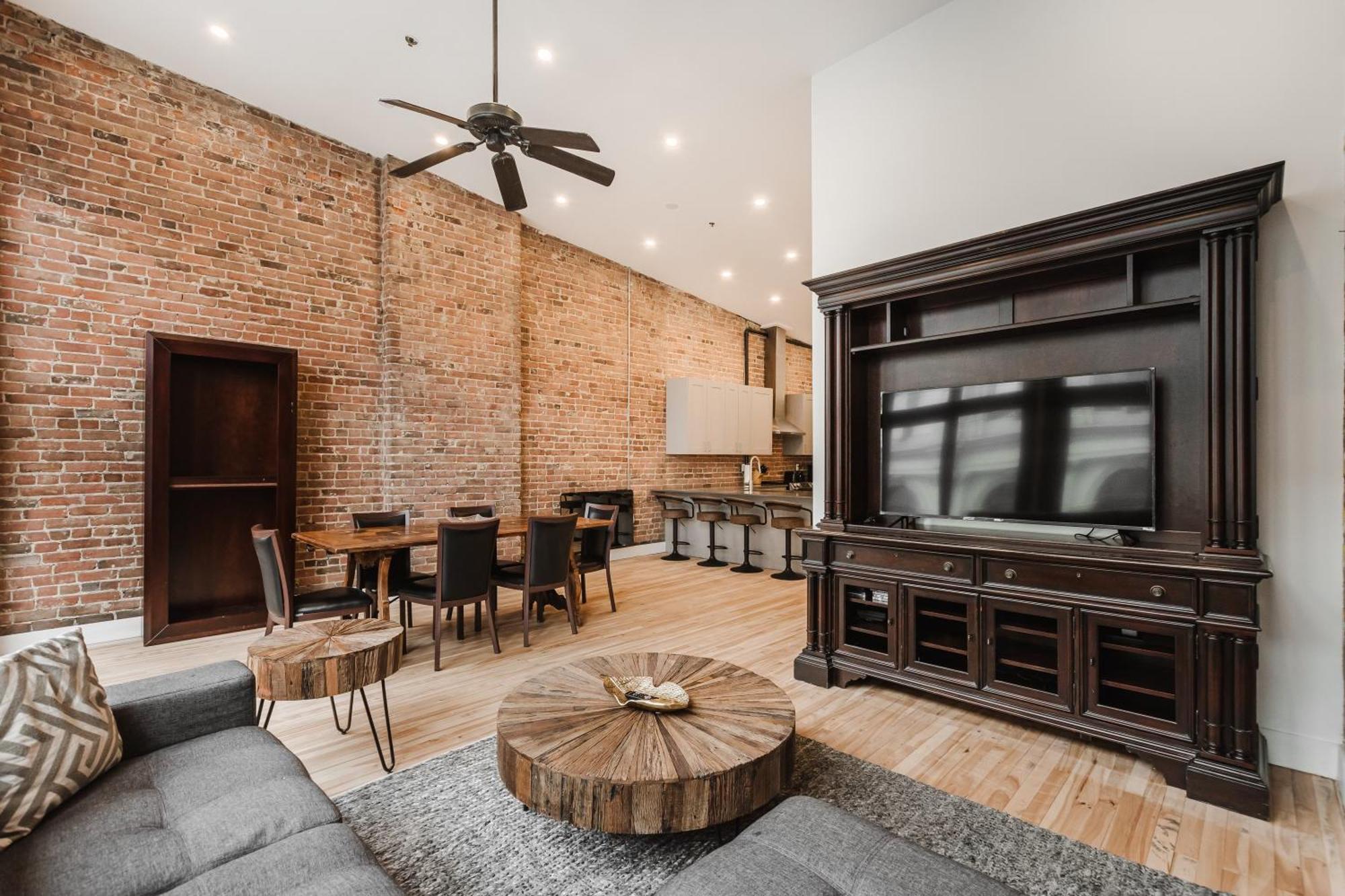 Elegant 3 Bedroom Apartment In Old Port - 302 Montreal Bagian luar foto