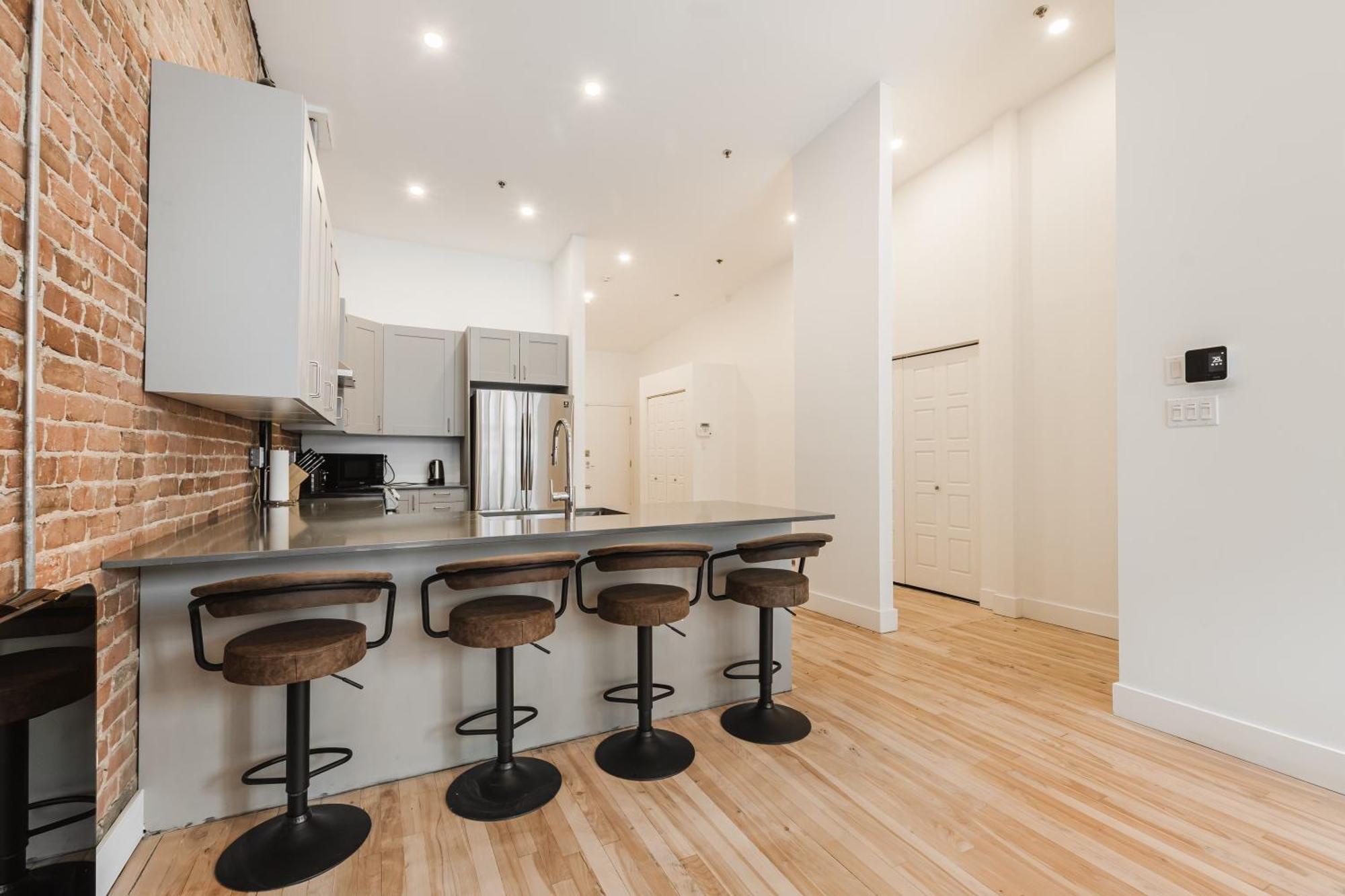 Elegant 3 Bedroom Apartment In Old Port - 302 Montreal Bagian luar foto